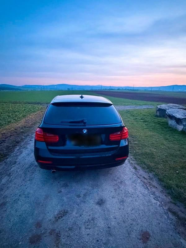Gebraucht BMW 320 184 PS (135 kW) 2013 Schwarz Kombi