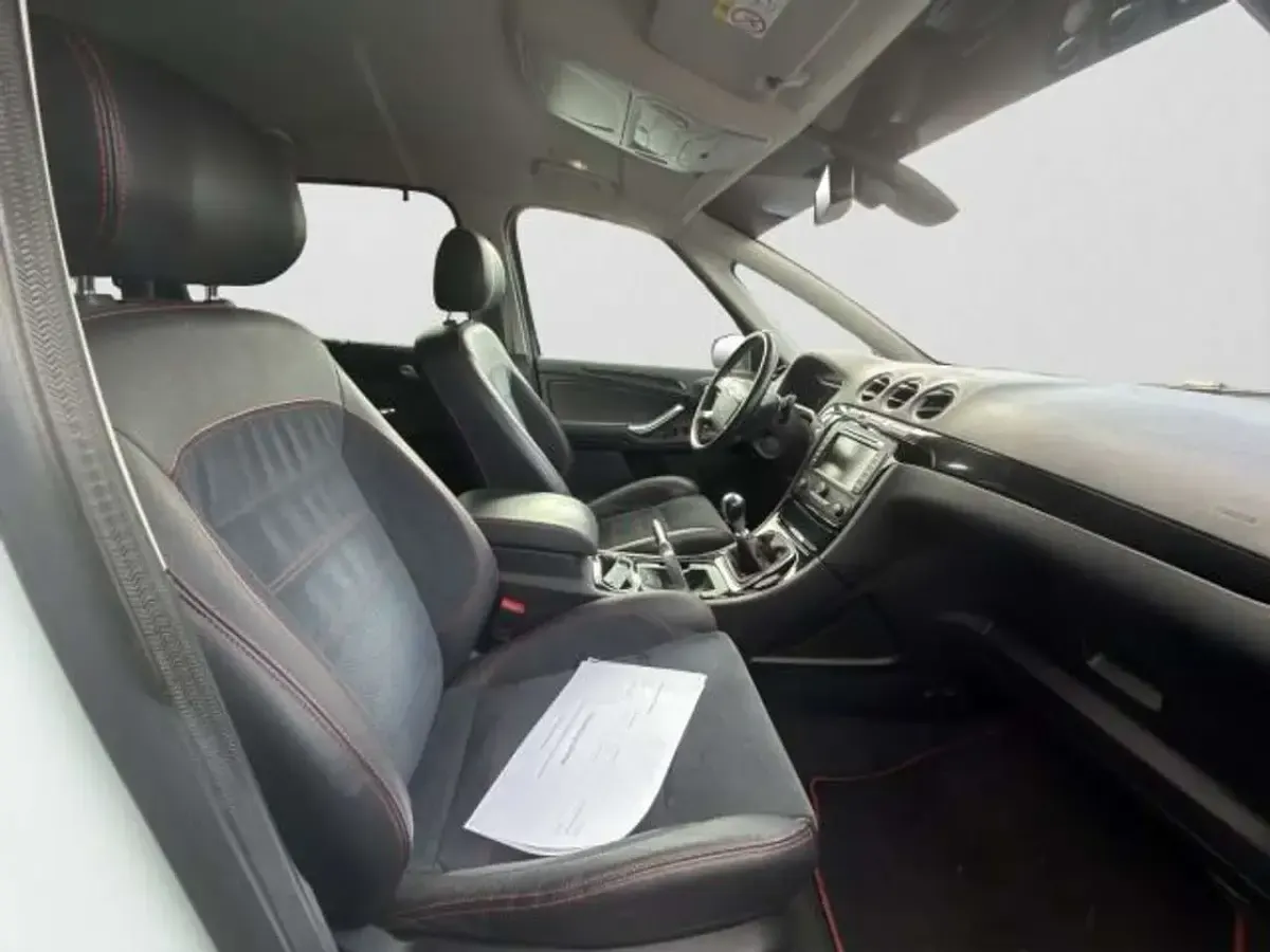 Gebraucht Ford S-MAX Titanium S 239 PS (175 kW) 2015 Frostweiß Van / Kleinbus