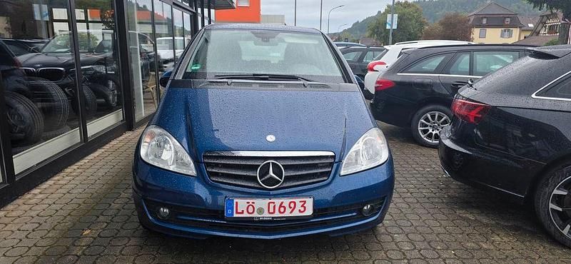 Blau Gebraucht 2010 Mercedes A160 Limousine | 2.900 € (Guter Preis) - Bild 1/4