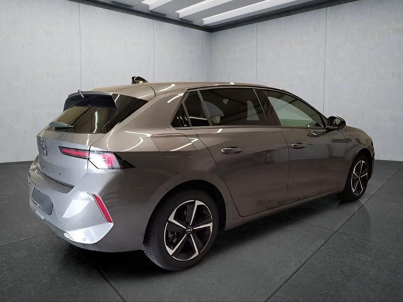 Gebraucht Opel Astra 131 PS (96 kW) 2024 Grau Limousine