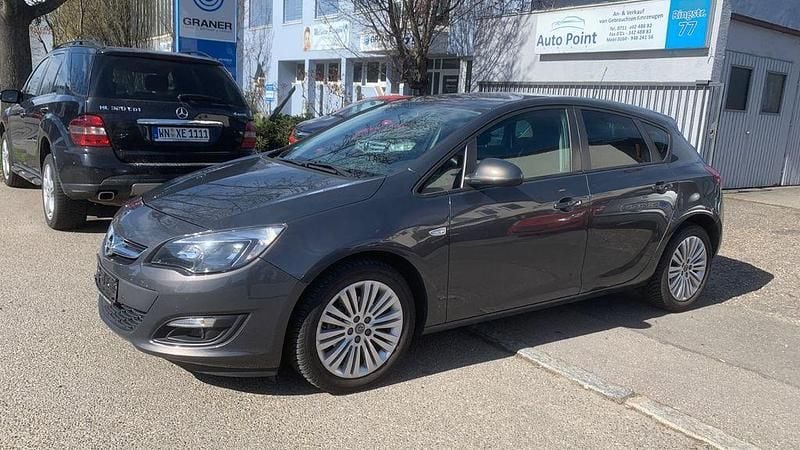 Gebraucht Opel Astra Edition 120 PS (88 kW) 2015 Grau Limousine