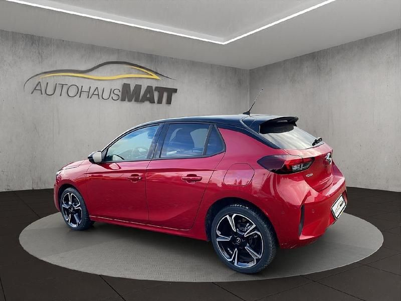 Käytetty Opel Corsa 101 HP (74 kW) 2023 Punainen Sedan