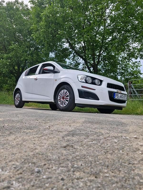 Weiß Neu 2025 Chevrolet Aveo Kleinwagen | 3.500 € - Bild 1/4