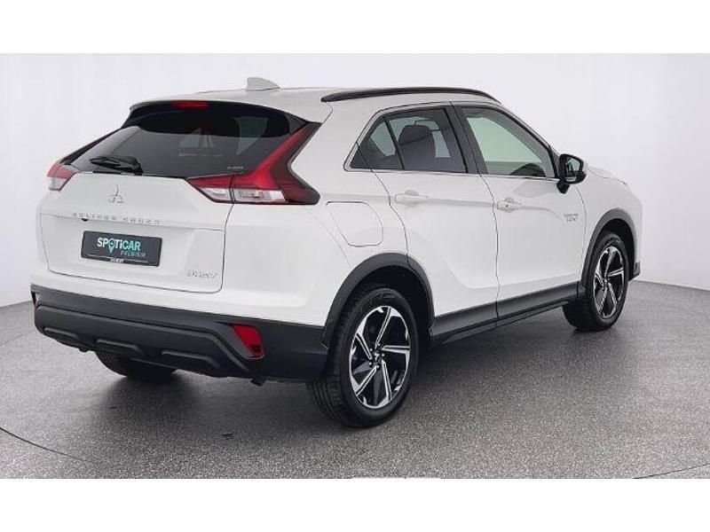 Usado Mitsubishi Eclipse Cross Basis 188 HP (138 kW) 2022 Branco SUV