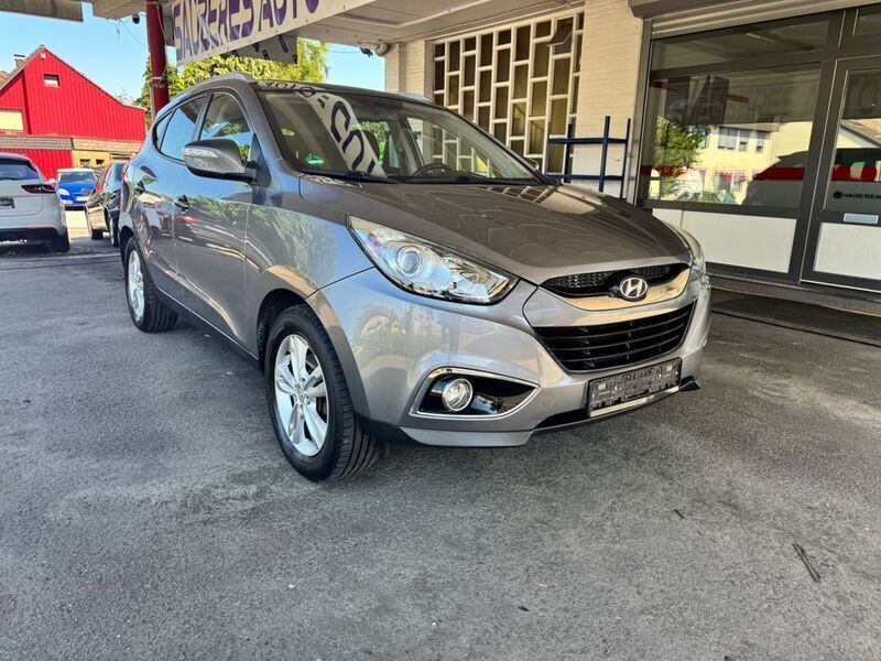 Grau Gebraucht 2013 Hyundai ix35 Edition SUV | 7.800 € (Guter Preis) - Bild 1/4