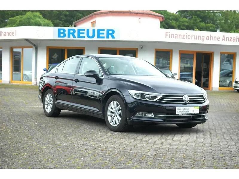 Gebraucht VW Passat 150 PS (110 kW) 2018 Schwarz Limousine