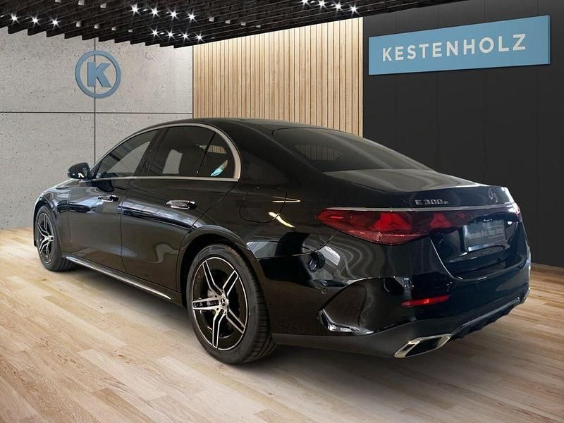 Gebraucht Mercedes E300 AMG 313 PS (230 kW) 2025 Schwarz Limousine