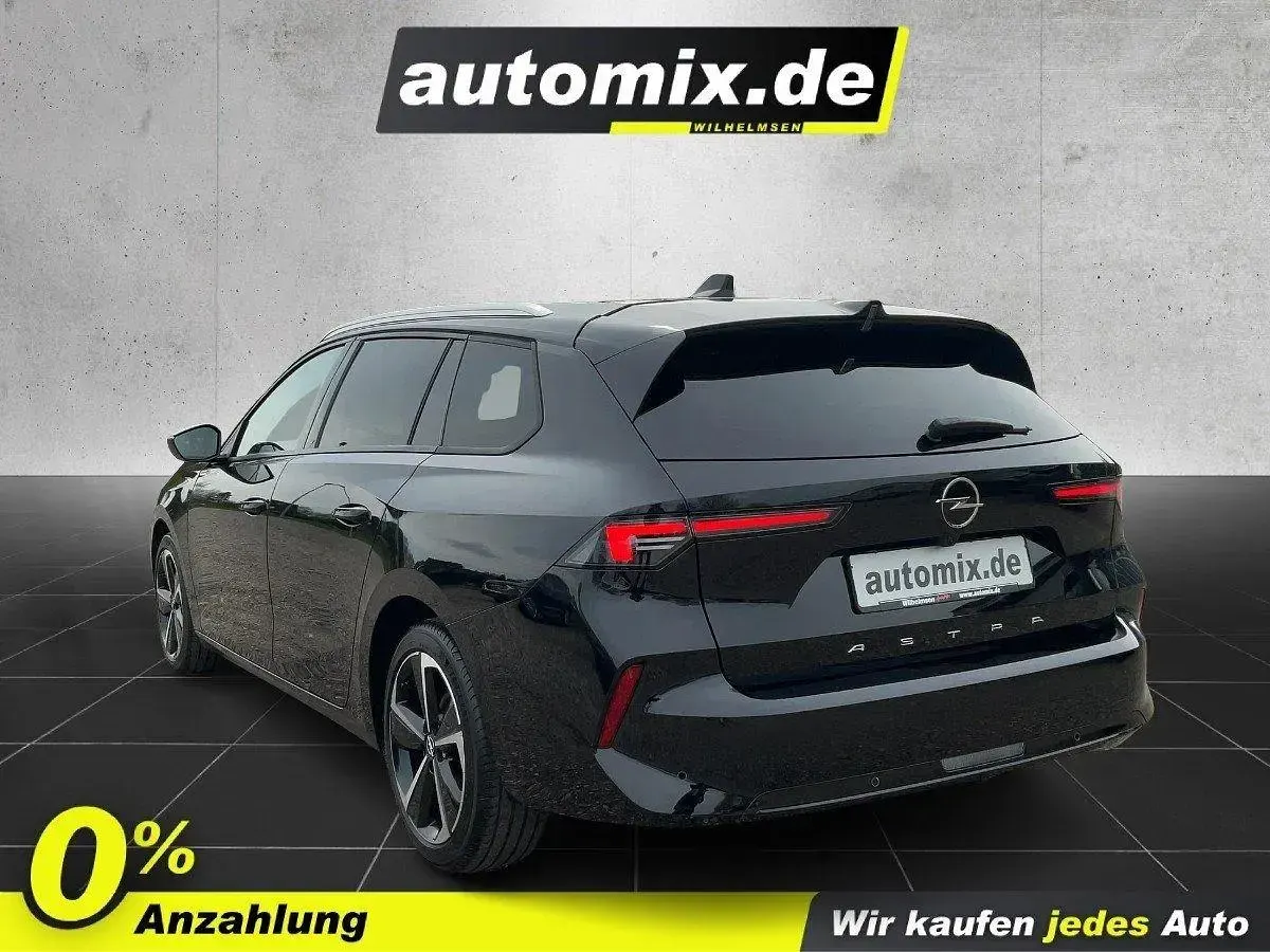 Gebraucht Opel Astra Business Elegance 131 PS (96 kW) 2023 Lackierung schwarz perla nera/ Kombi