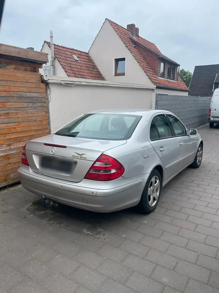 Gebraucht Mercedes E220 150 PS (110 kW) 2003 Limousine