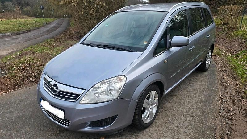 Gebraucht Opel Zafira 106 PS (77 kW) 2009 Van / Kleinbus