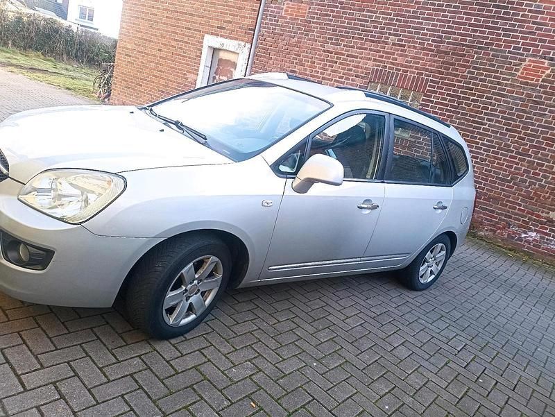 Gebraucht Kia Carens 140 PS (102 kW) 2007 Grau Van / Kleinbus