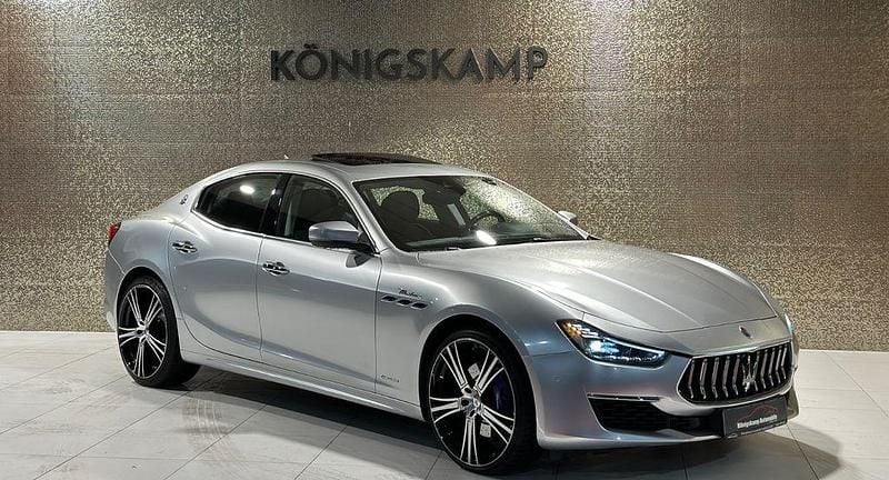 Silber Gebraucht 2020 Maserati Ghibli Coupé | 37.990 € - Bild 1/4