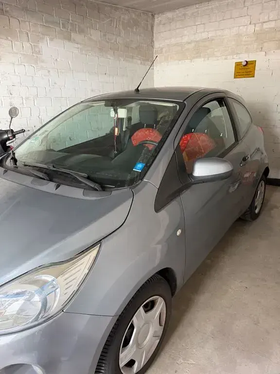 Gebraucht Ford Ka Trend 69 PS (50 kW) 2013 Grau Kleinwagen