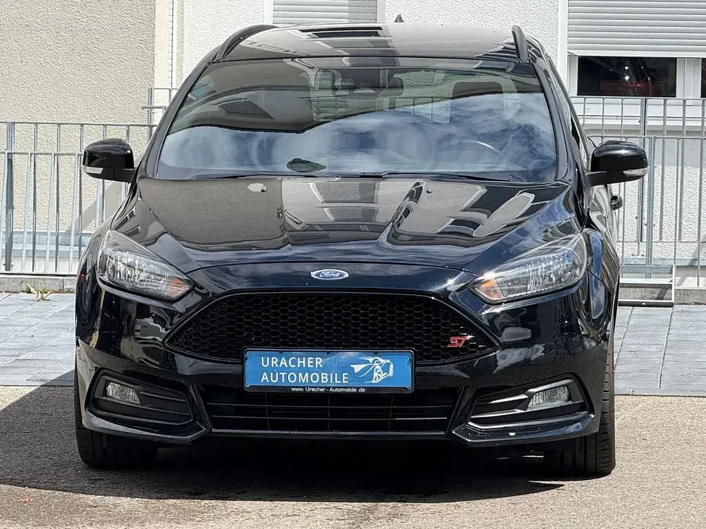 Gebraucht Ford Focus ST 250 PS (183 kW) 2017 Schwarz Limousine