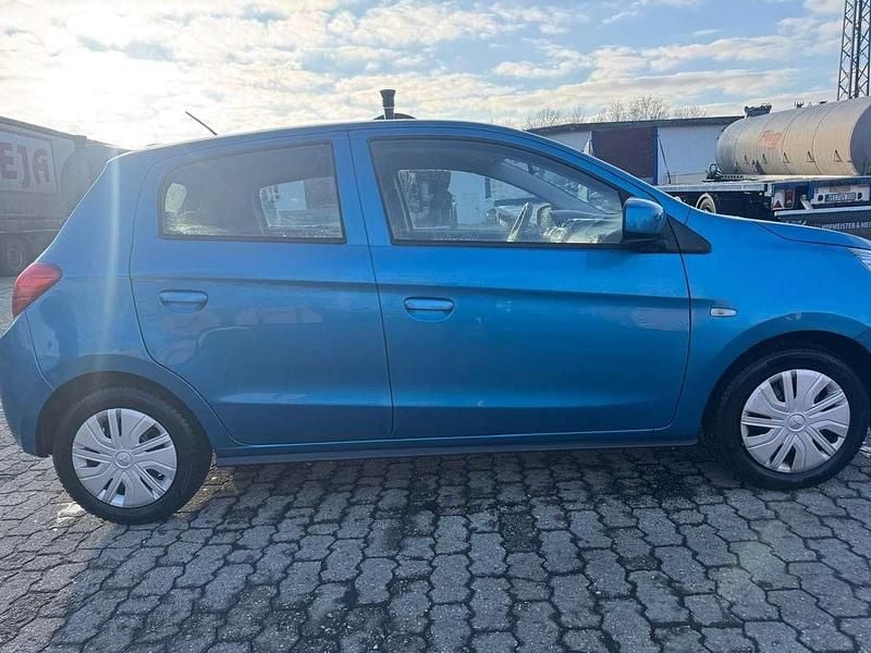 Gebraucht Mitsubishi Space Star 71 PS (52 kW) 2017 Andere farben Kleinwagen