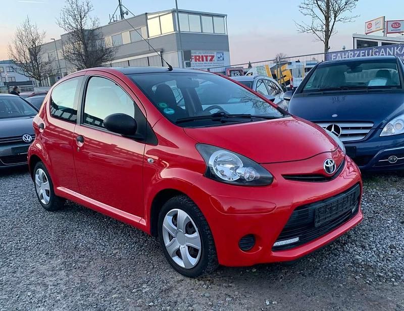 Gebraucht Toyota Aygo Cool 68 PS (50 kW) 2014 Other Kleinwagen
