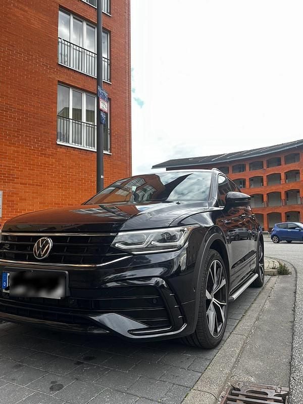 Schwarz Gebraucht 2021 VW Tiguan R-line SUV | 26.000 € (Fairer Preis) - Bild 1/4