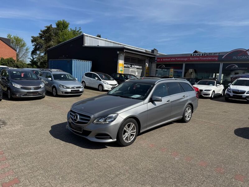 Silber Gebraucht 2014 Mercedes E220 Avantgarde Kombi | 13.990 € (Fairer Preis) - Bild 1/4
