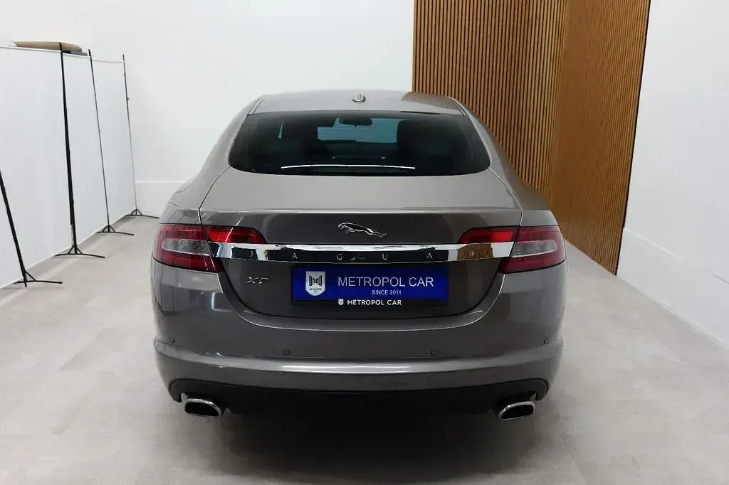 Gebraucht Jaguar XF Luxury 241 PS (177 kW) 2010 Grau Limousine