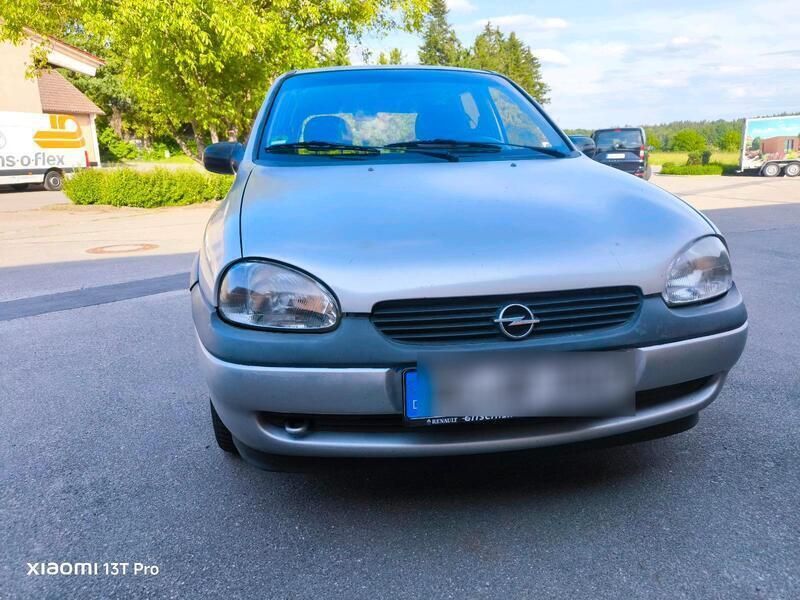 Silber Gebraucht 2000 Opel Corsa Kleinwagen | 1.100 € - Bild 1/4