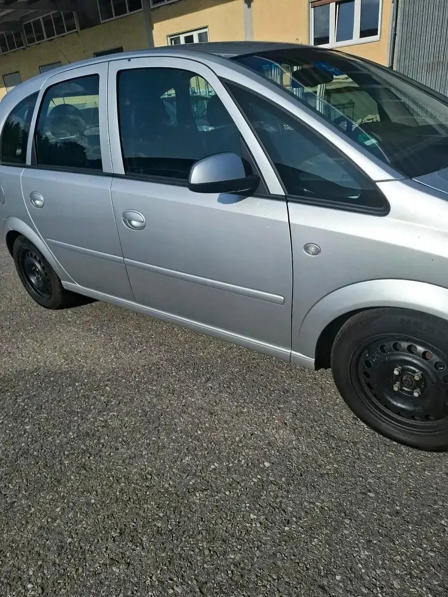 Gebraucht Opel Meriva 105 PS (77 kW) 2006 Silber Van / Kleinbus