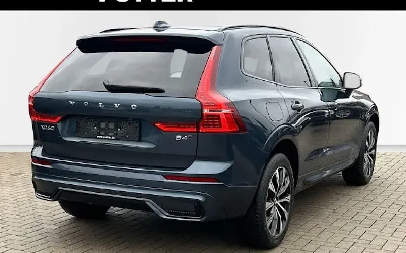 Gebraucht Volvo XC60 Plus 197 PS (144 kW) 2022 Blau SUV
