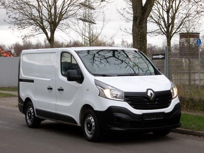 Gebraucht Renault Trafic Komfort 95 PS (69 kW) 2017 Weiß Van / Kleinbus