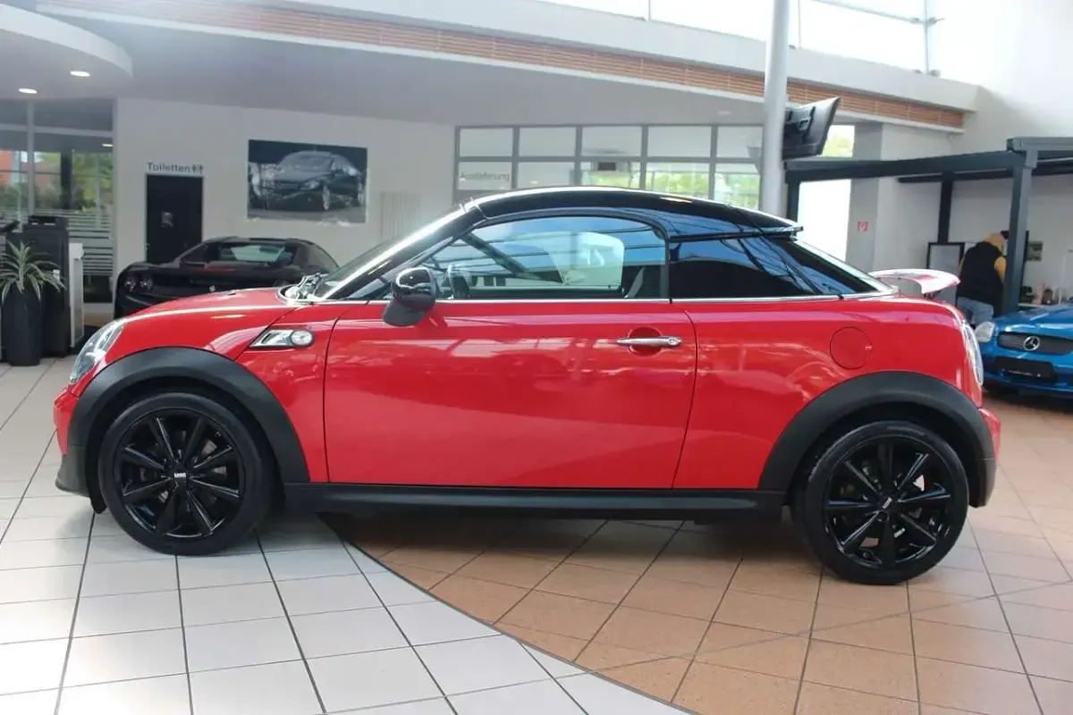 Käytetty Mini Cooper S Coupé 184 HP (135 kW) 2015 Punainen Coupe - kaksiovinen