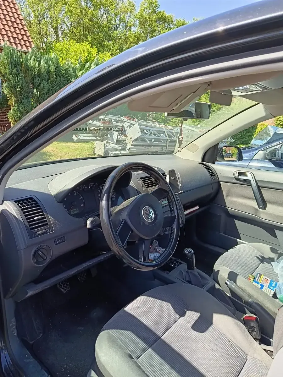 Gebraucht VW Polo 64 PS (47 kW) 2003 Schwarz Kleinwagen