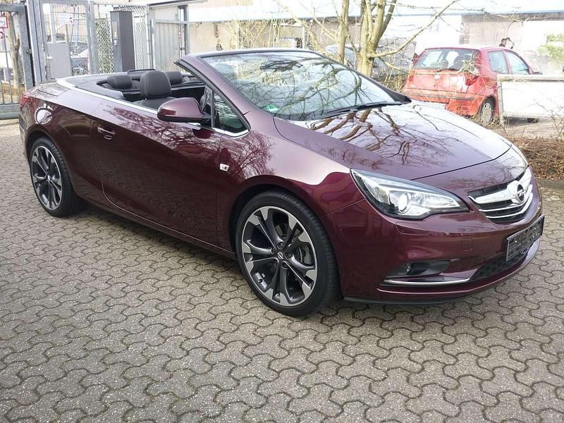 Gebraucht Opel Cascada Innovation 165 PS (121 kW) 2013 Violett Cabrio