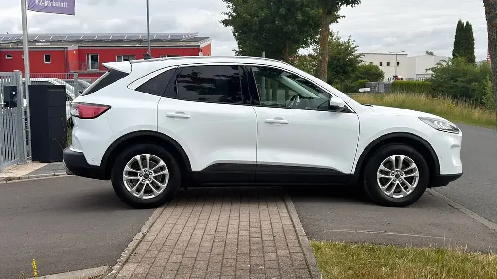 Gebraucht Ford Kuga Titanium X 190 PS (139 kW) 2022 Weiß SUV