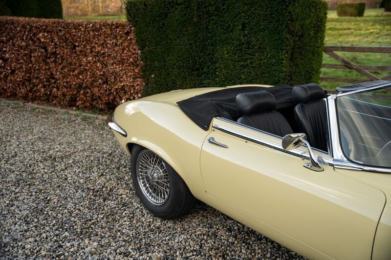 Second-hand Jaguar E-Type S 272 CP (200 kW) 1971 Bej Cabrio