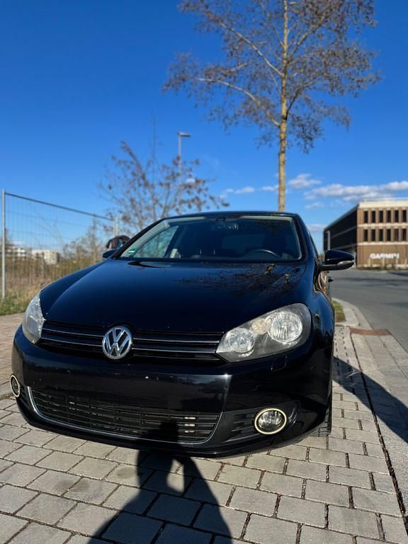 Gebraucht VW Golf VI Style 122 PS (89 kW) 2011 Schwarz Kleinwagen