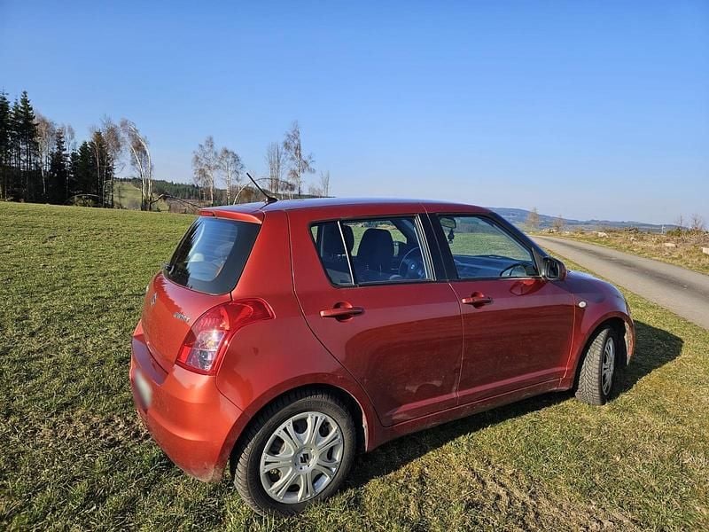 Gebraucht Suzuki Swift 92 PS (67 kW) 2009 Andere farben Kleinwagen