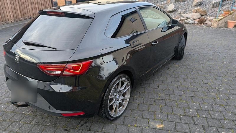 Second-hand Seat Leon SC FR 184 CP (135 kW) 2014 Negru Hatchback