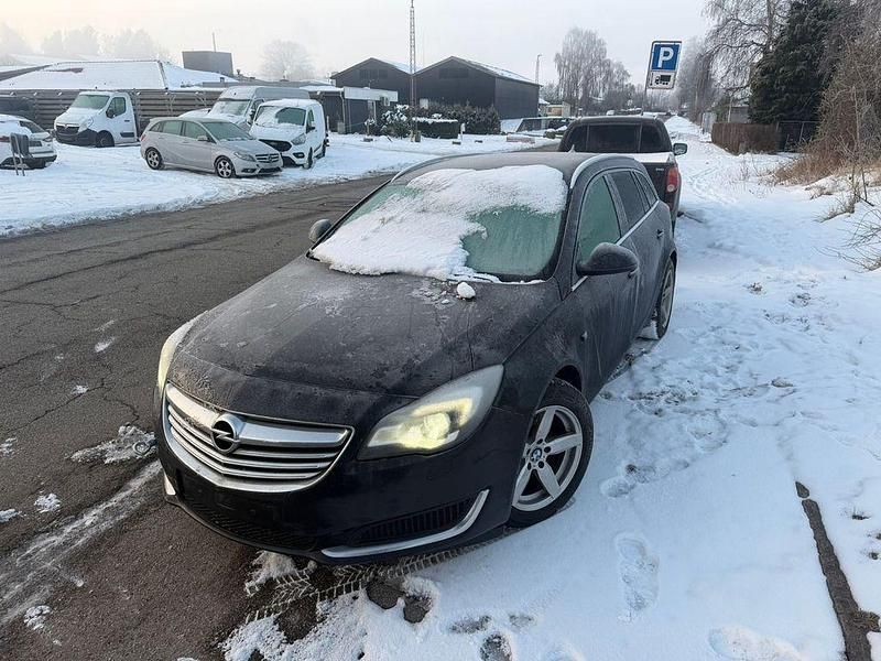 Gebraucht Opel Insignia Edition 140 PS (102 kW) 2014 Schwarz Kombi