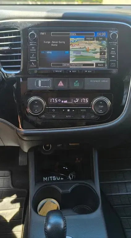 Gebraucht Mitsubishi Outlander Diamant Edition 150 PS (110 kW) 2016 Schwarz SUV