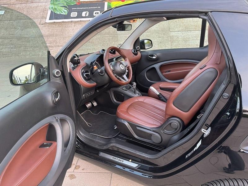Braun Gebraucht 2016 Smart ForTwo Coupé Brabus Cabrio | 21.500 € (Teuer) - Bild 1/4