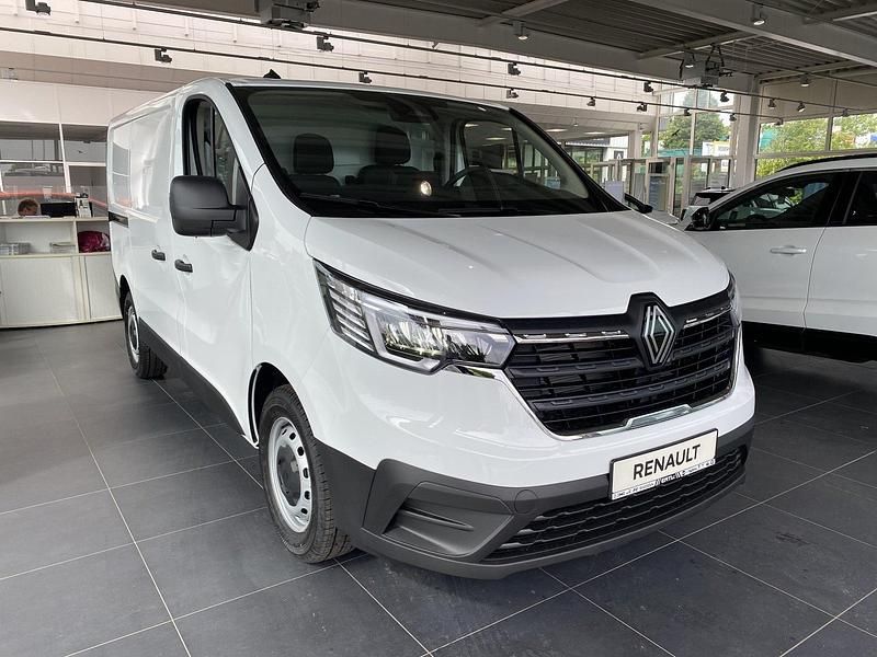 Neu Renault Trafic Komfort 131 PS (96 kW) 2025 Van / Kleinbus