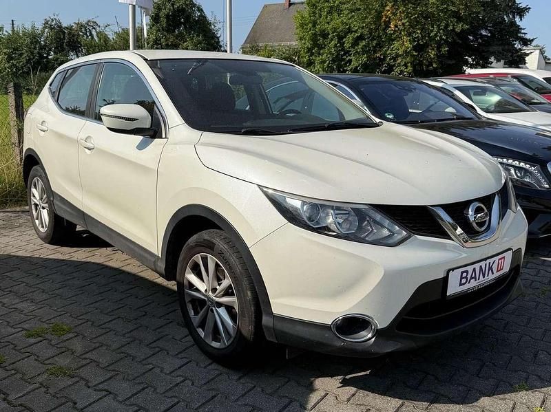 Gebraucht Nissan Qashqai N-Vision 163 PS (119 kW) 2016 Weiß SUV
