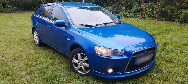 Blau Gebraucht 2009 Mitsubishi Lancer Limousine | 1.780 € (Superpreis) - Bild 1/4