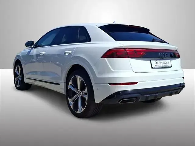 Gebraucht Audi Q8 Sport 286 PS (210 kW) 2023 Weiß SUV