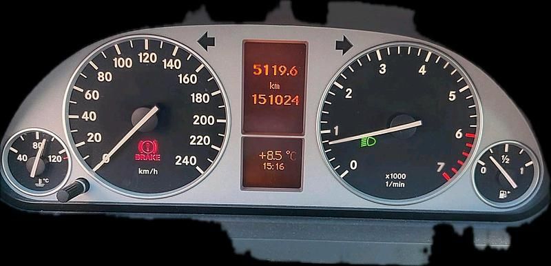 Gebraucht Mercedes B180 116 PS (85 kW) 2010 Blau Van / Kleinbus