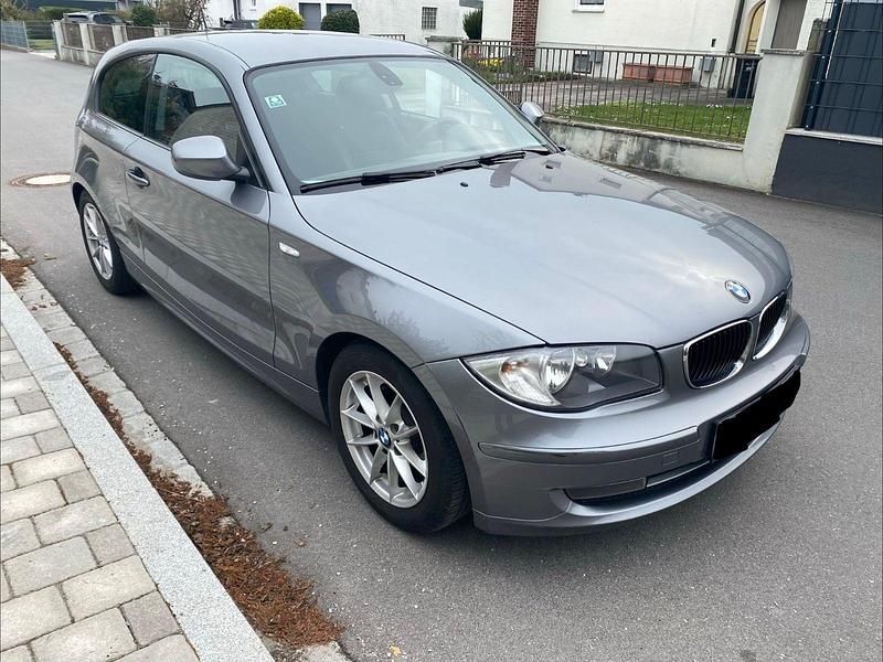 Gebraucht BMW 116 116 PS (85 kW) 2011 Grau Kleinwagen