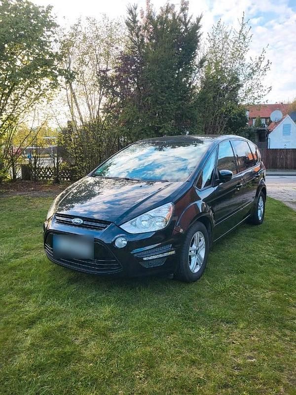 Second-hand Ford S-MAX S 140 CP (102 kW) 2014 Negru Monovolum