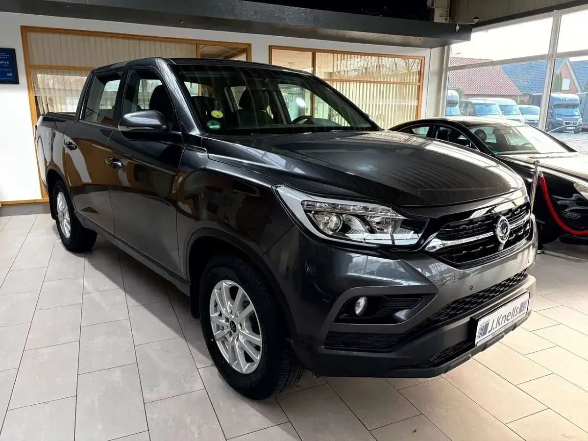 Gebraucht SsangYong Musso Quartz 181 PS (133 kW) 2019 Grau SUV