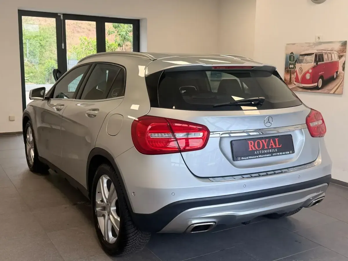 Gebraucht Mercedes GLA200 156 PS (114 kW) 2015 Silber SUV