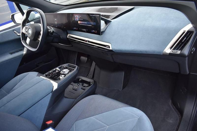 Gebraucht BMW iX Executive 384 kW (523 PS) 2023 Weiß SUV