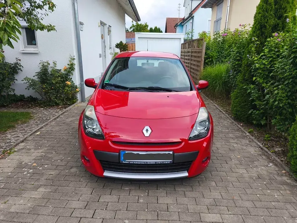 Gebraucht Renault Clio 75 PS (55 kW) 2009 Rot Limousine