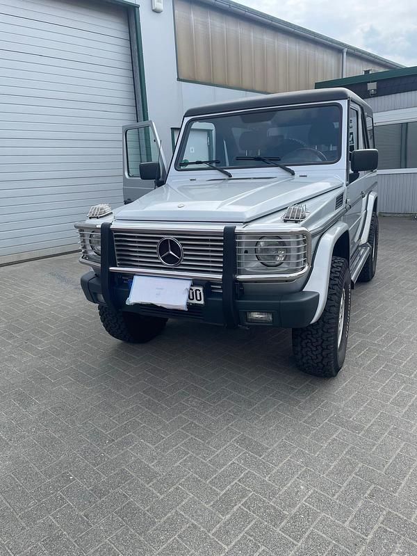 Silber Gebraucht 1999 Mercedes G500 SUV | 109.000 € - Bild 1/3